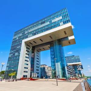 Visita Colonia con un autobus panoramico hop-on hop-off – Esplora monumenti e attrazioni nel 2025 Sali sul bus scoperto a Colonia, Germania – Scopri monumenti, attrazioni e luoghi nascosti con il tour hop-on hop-off nel 2025